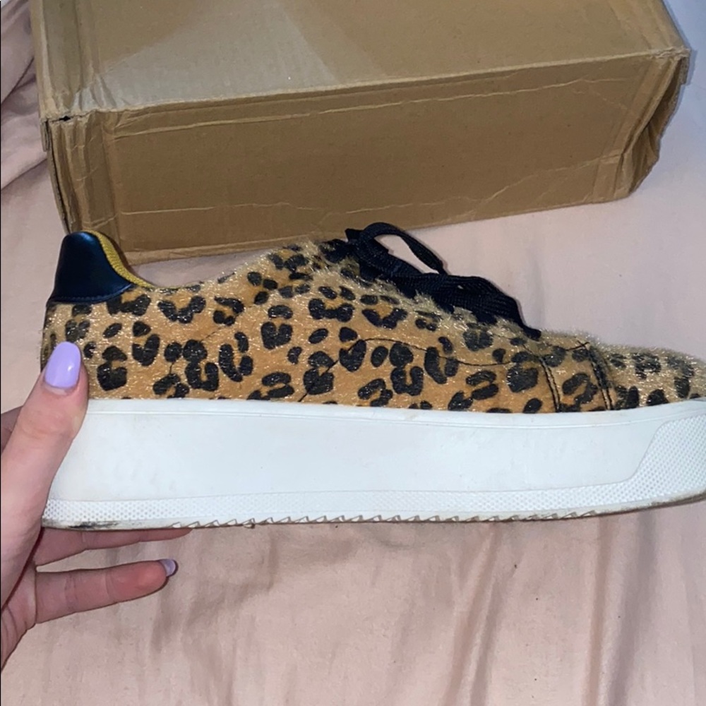 Leopard print chunky sole sneakers - Picture 3 of 3